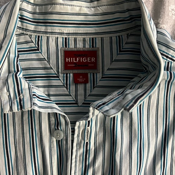 Tommy Hilfiger Dress Shirt -- Medium - Picture 2 of 6